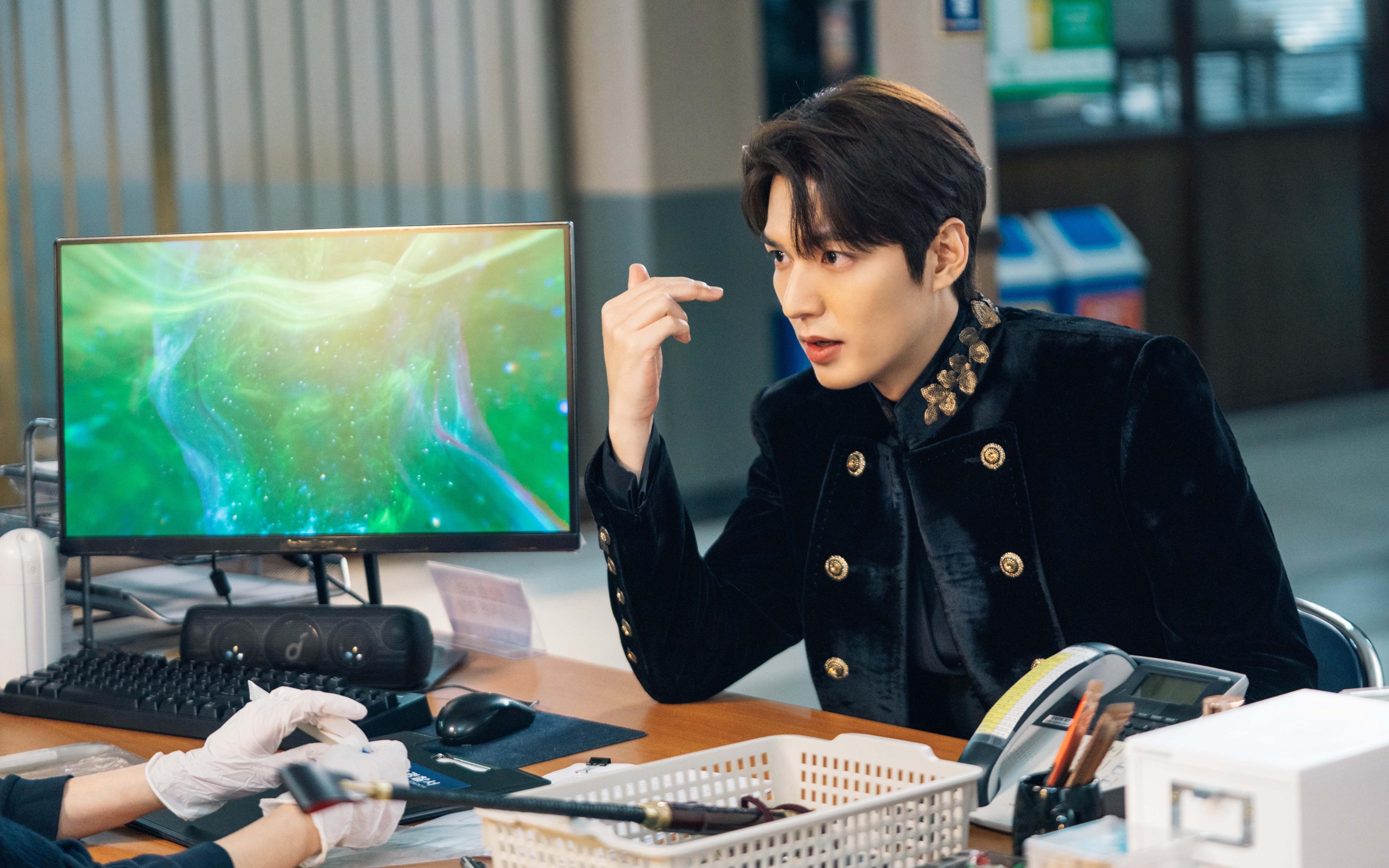 开云esports-中场“1-2”站位提升传控效率