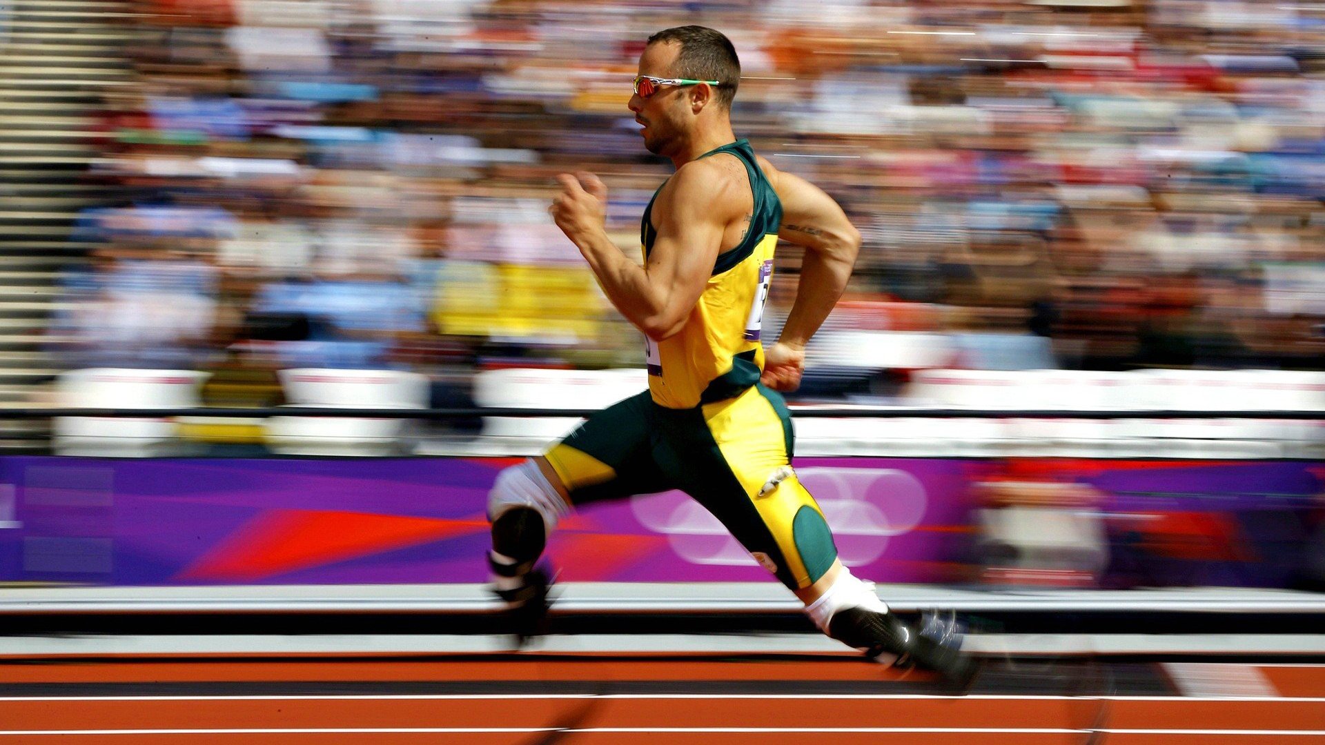 亚洲羽毛球锦标赛男单决赛 石宇奇直落两局击败周天成夺冠，连续五年举办亚洲羽毛球锦标赛